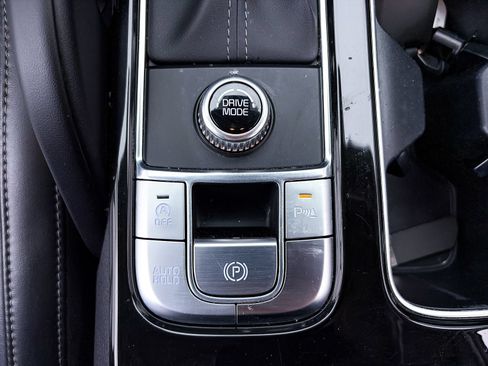Used 2024 Kia Telluride S FWD image 28