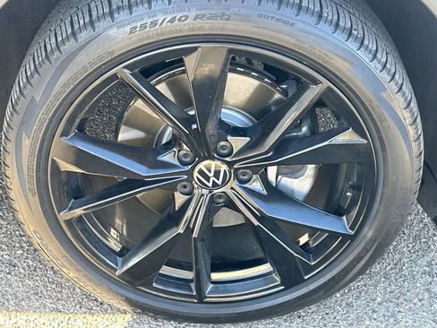 Certified 2023 Volkswagen Tiguan SEL R-Line AWD/4WD image 7