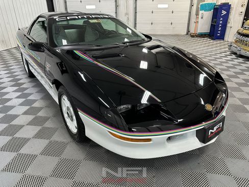 Used 1993 Chevrolet Camaro Z28 RWD image 5