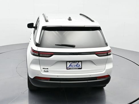 Certified 2024 Jeep Grand Cherokee Altitude image 42