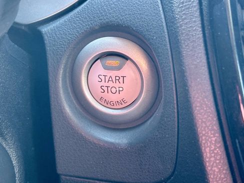 Used 2017 Nissan Juke SV image 26