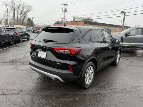 Used 2025 Ford Escape Active w/ Cold Weather Package AWD/4WD image 6