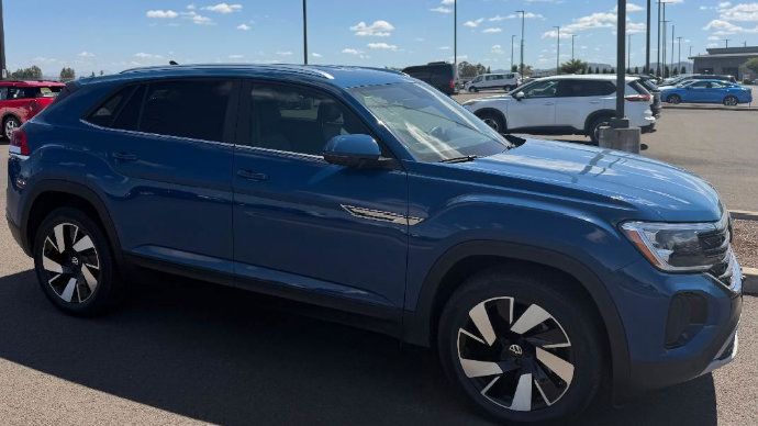 Used 2026 Volkswagen Atlas Cross Sport SE AWD/4WD image 5