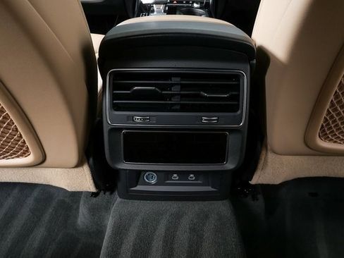 Used 2023 Audi Q8 Prestige w/ Prestige Package image 20