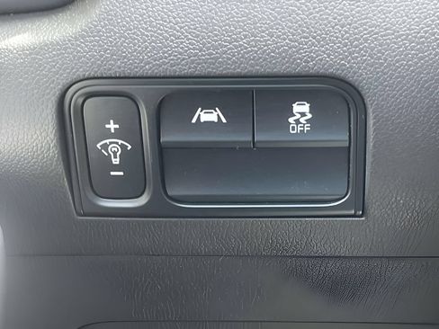 Used 2023 Kia Sorento S w/ Panoramic Sunroof Package FWD image 22