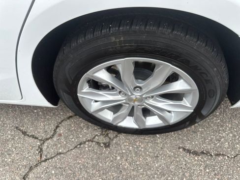 Used 2024 Chevrolet Malibu LT image 20