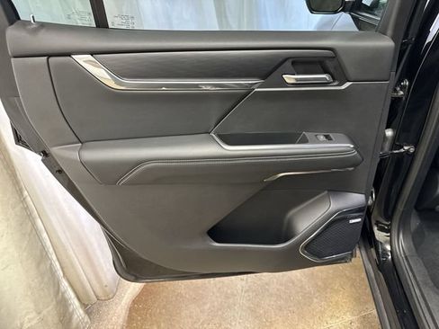 Used 2024 GMC Acadia Elevation AWD/4WD image 25