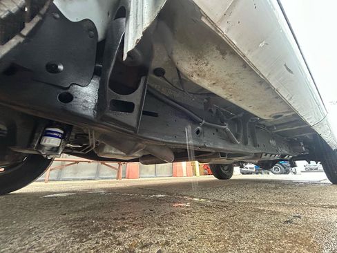 Used 2012 Chevrolet Express 2500 RWD image 18