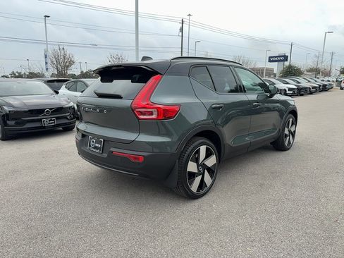 New 2026 Volvo EX40 Plus w/ Climate Package image 6
