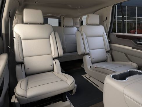 New 2026 GMC Yukon Denali w/ Advanced Technology Package AWD/4WD image 17