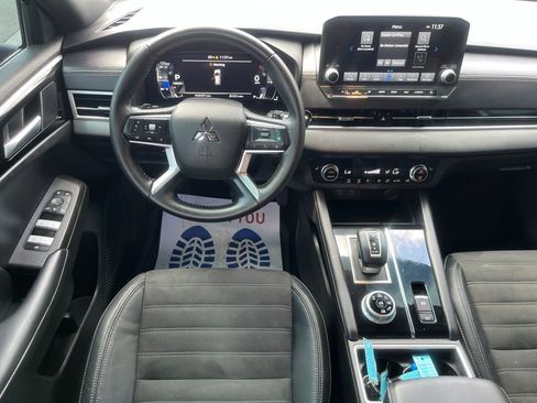 Used 2023 Mitsubishi Outlander SE Black Edition AWD/4WD image 12