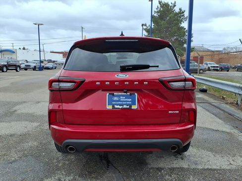 Certified 2023 Ford Escape ST-Line Select w/ Tech Pack #2 image 7