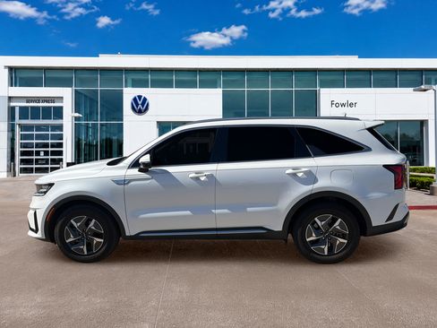Used 2023 Kia Sorento EX FWD image 8