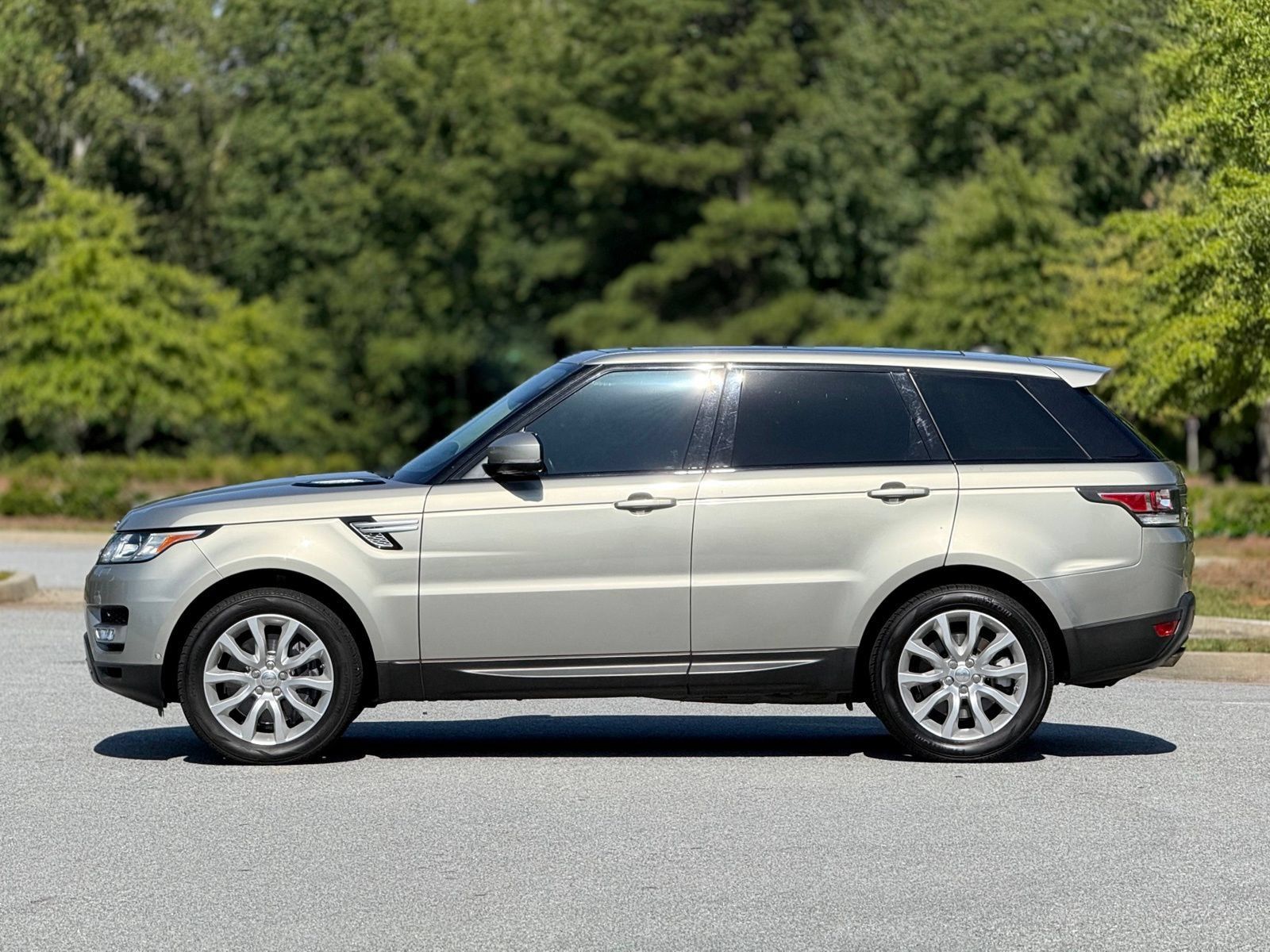 Used 2014 Land Rover Range Rover Sport Supercharged AWD/4WD image 9