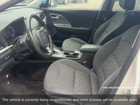 Used 2020 Kia Niro LX FWD image 11