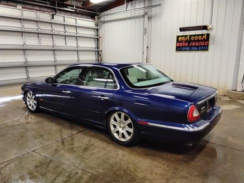 Used 2004 Jaguar XJ8 RWD image 6