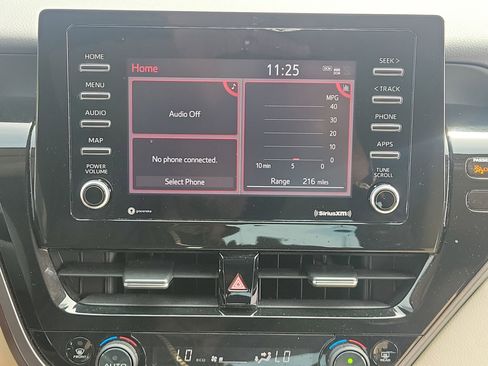 Used 2022 Toyota Camry LE FWD image 27