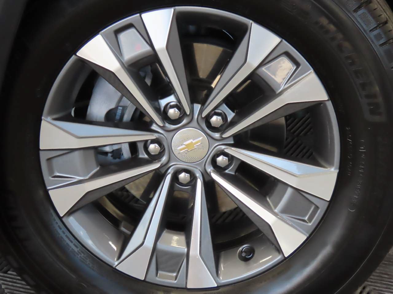 Certified 2026 Chevrolet Equinox LT AWD/4WD image 6