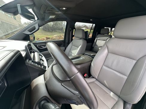 Used 2021 Chevrolet Suburban Z71 w/ Rear Media and Nav Package image 10