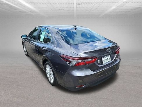 Used 2021 Toyota Camry LE FWD image 7