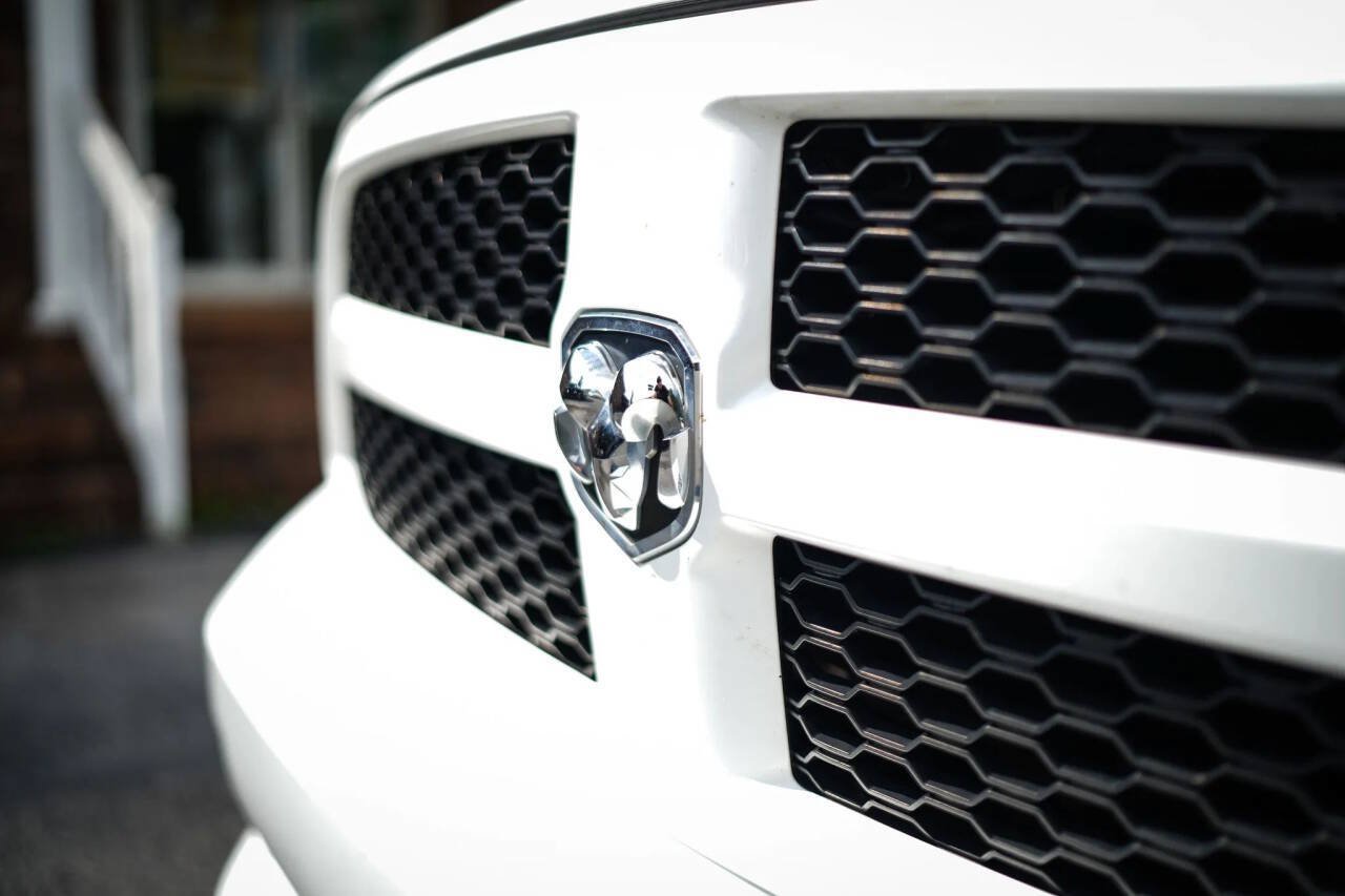 Used 2014 RAM 1500 Express RWD image 5