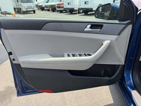 Used 2015 Hyundai Sonata SE FWD image 19