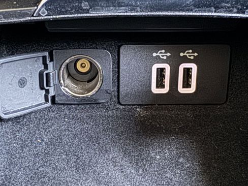 Used 2018 Lincoln MKC Select w/ Select Plus Package image 27