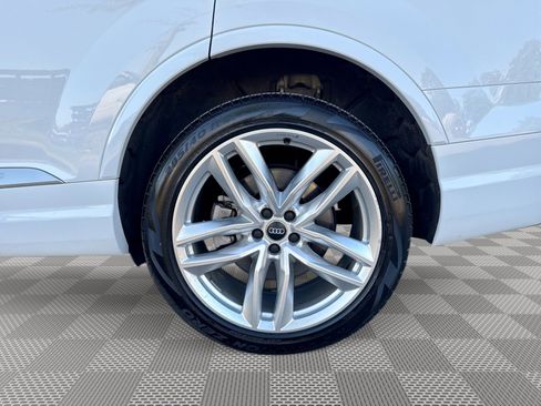 Used 2018 Audi Q7 3.0T Prestige AWD/4WD image 29