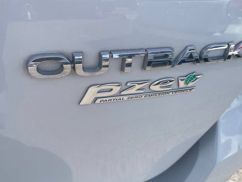 Used 2017 Subaru Outback 2.5i Touring w/ Popular Package #5A AWD/4WD image 26