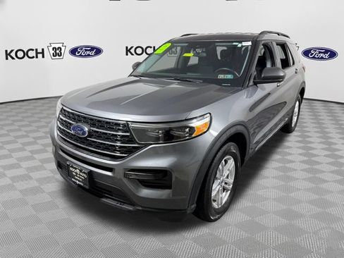Used 2024 Ford Explorer XLT AWD/4WD image 3