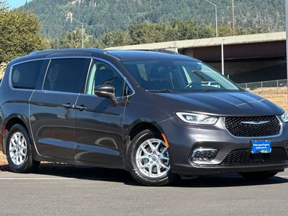 Used 2021 Chrysler Pacifica Touring-L