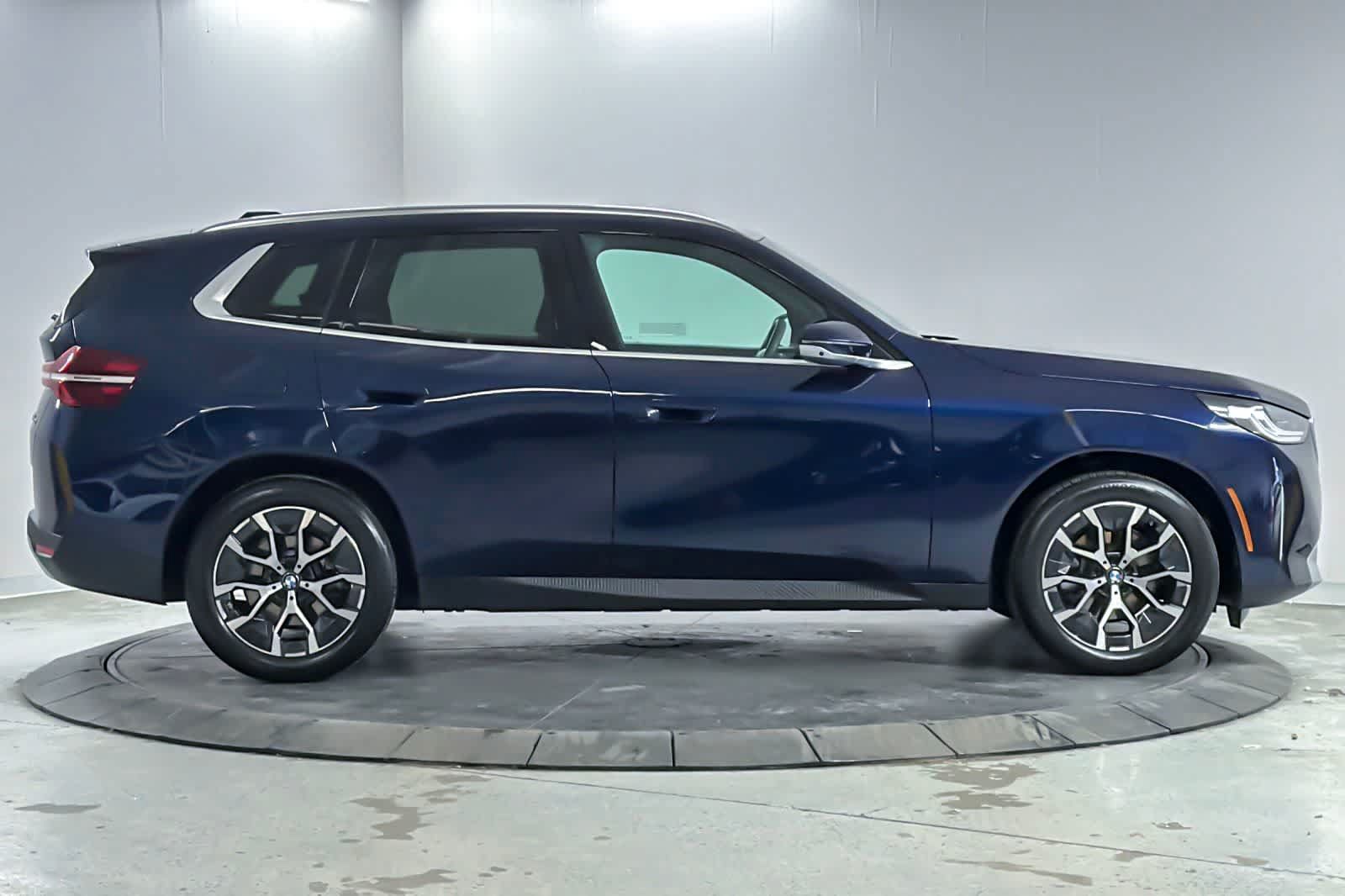 Used 2026 BMW X3 xDrive30i w/ Premium Package AWD/4WD image 8