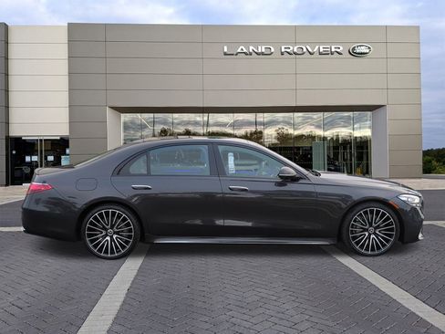 Used 2023 Mercedes-Benz S 580 S 580 image 4