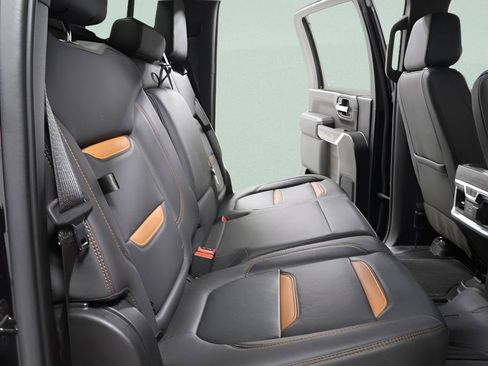 Used 2023 GMC Sierra 2500 AT4 w/ AT4 Premium Plus Package image 29