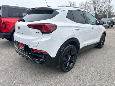 Used 2024 Buick Encore GX Sport Touring image 5