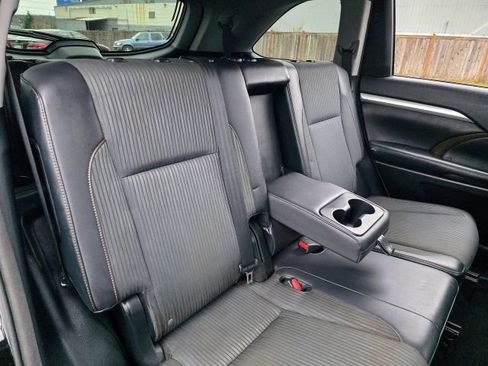 Used 2015 Toyota Highlander Plus image 30