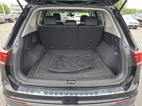 Used 2023 Volkswagen Tiguan SE w/ Panoramic Sunroof Package AWD/4WD image 29