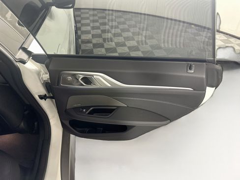 Used 2023 BMW i4 eDrive35 RWD image 32