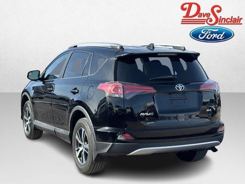 Used 2016 Toyota RAV4 XLE image 9