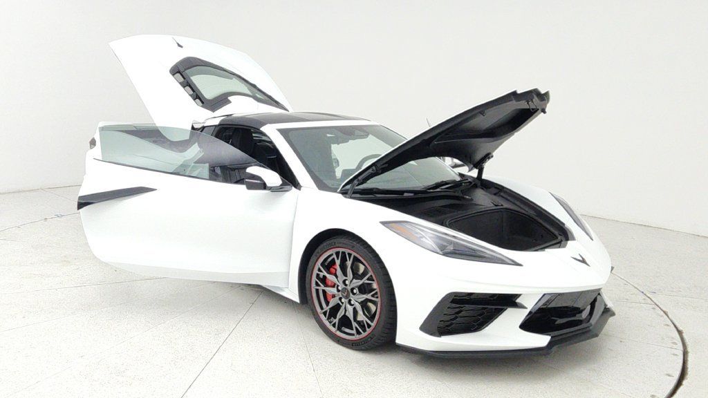Used 2024 Chevrolet Corvette Stingray Premium Cpe w/ Z51 Performance Package RWD image 9