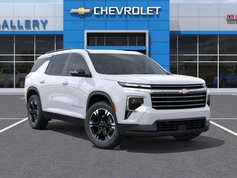 New 2027 Chevrolet Traverse LT w/ Sun and Wheel Package FWD image 8