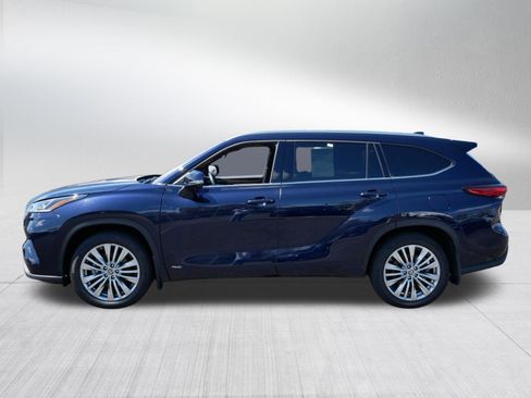 Used 2023 Toyota Highlander Platinum AWD/4WD image 4