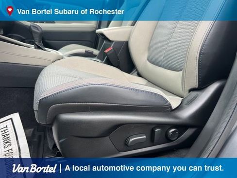 Used 2025 Subaru Forester Premium AWD/4WD image 15
