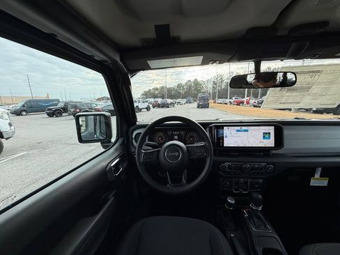 New 2026 Jeep Gladiator Sport image 13