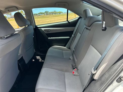 Used 2016 Toyota Corolla LE FWD image 14