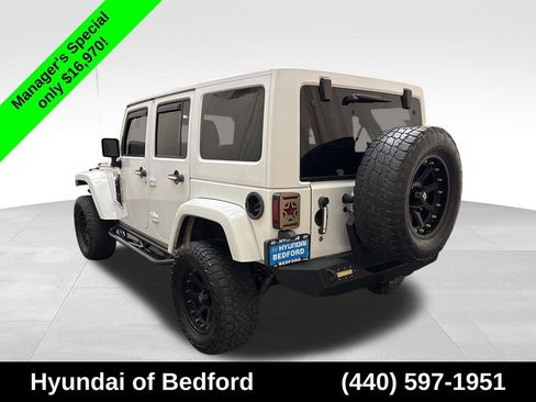 Used 2015 Jeep Wrangler Unlimited Rubicon w/ Dual Top Group AWD/4WD image 8