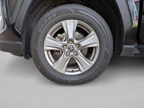Certified 2025 Toyota RAV4 XLE AWD/4WD image 13