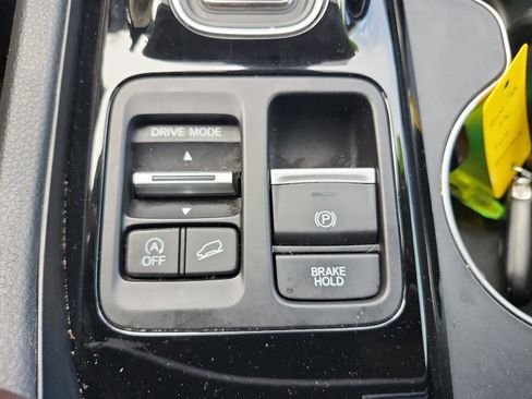 Used 2024 Honda Pilot Elite image 24