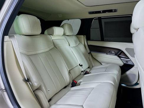 New 2026 Land Rover Range Rover SE image 25