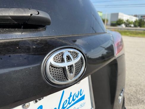 Used 2018 Toyota RAV4 XLE AWD/4WD image 14